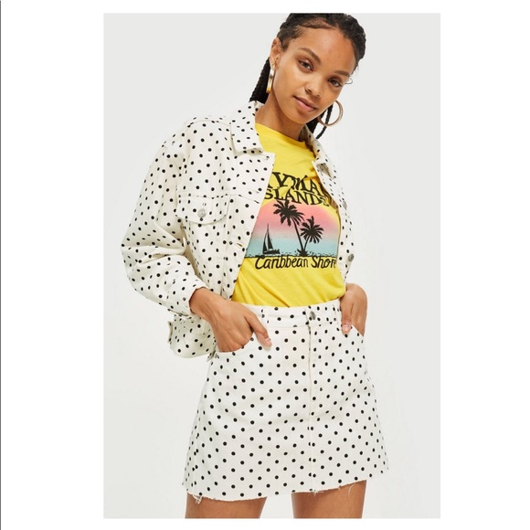 Topshop Dresses & Skirts - ❤️4/$25 TOPSHOP Raw Hem Polka Dot Denim Skirt